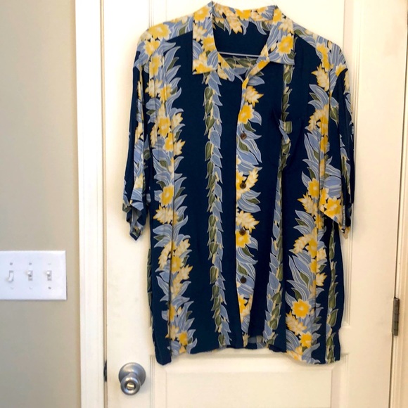 🌺 Men’s vintage, button-down Hawaiian shirt, super pretty flowers🌺🌺 - Picture 1 of 3